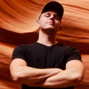 Meet your Posher, Travis